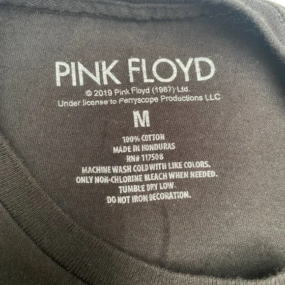 Pink Floyd - Black, Short Sleeve Graphic, Concert Tee, Size M - Picture 4 of 5